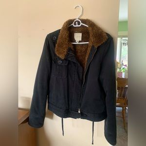 Joe’s Jeans black jacket with fuzzy detail 🐑 cozy 🐑